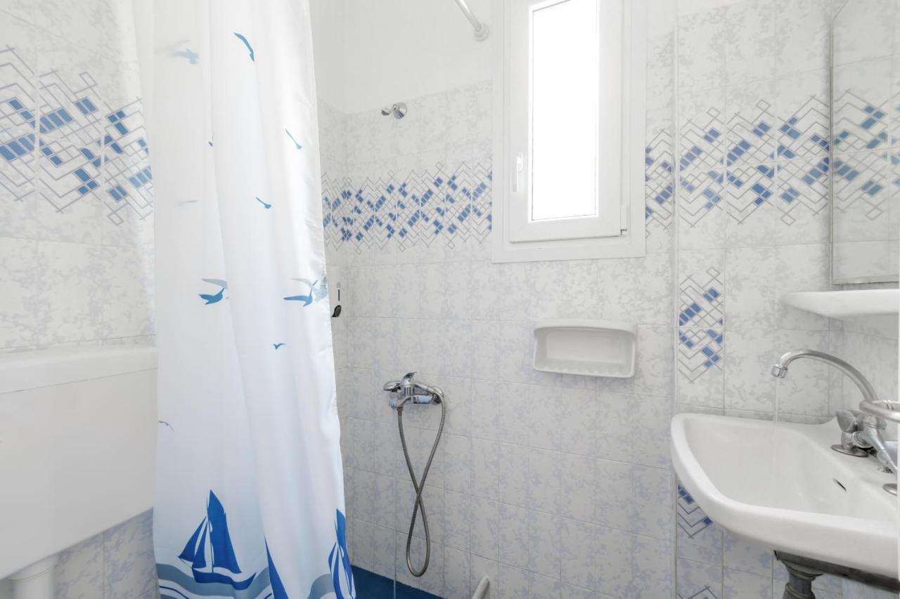 Villa George Баци Екстериор снимка